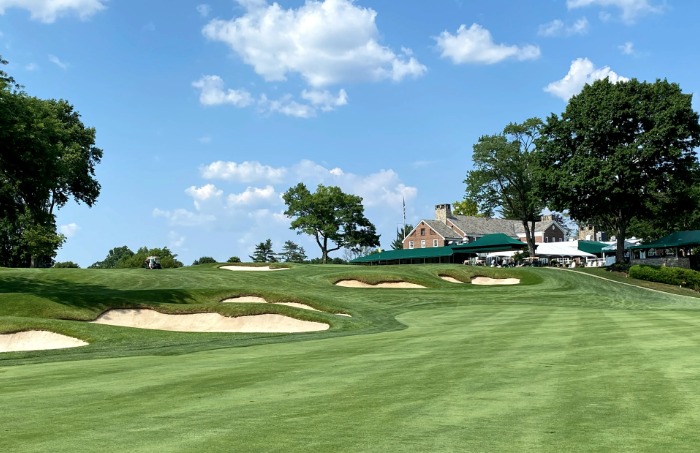 Fairway, bunkers and clubhouse at Saucon Valley Country Club